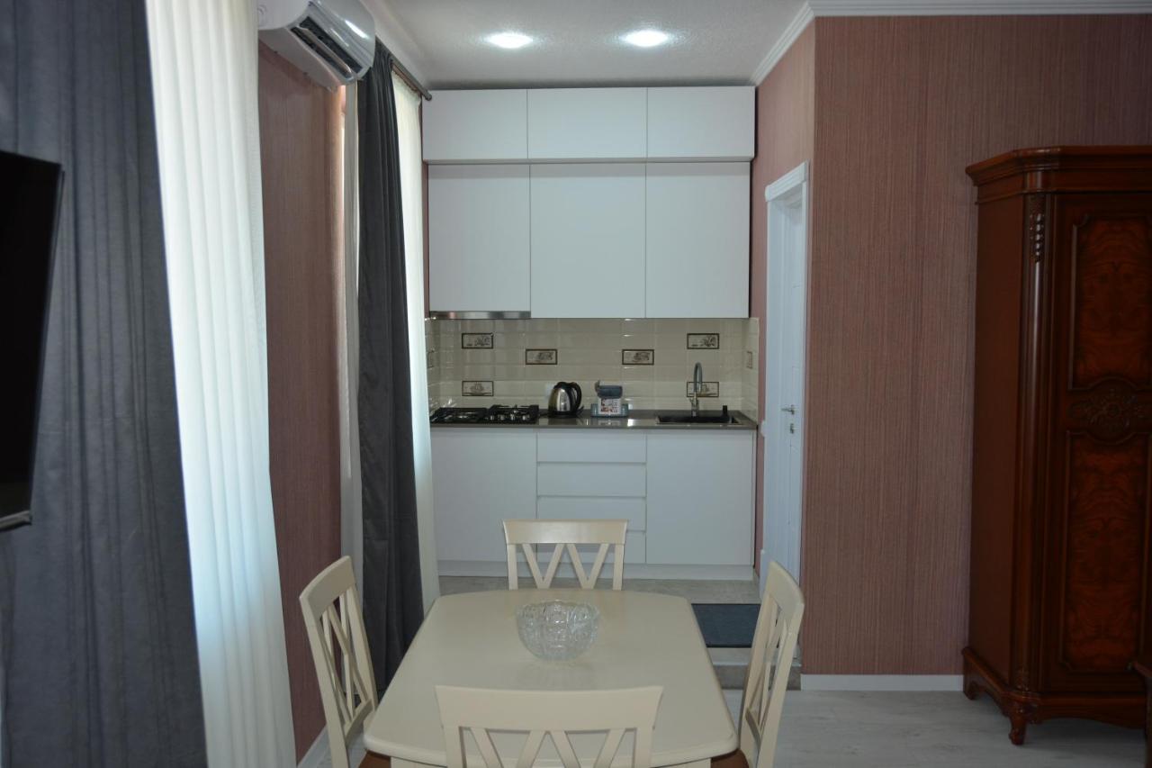 Khorgo Hotel Gori Bagian luar foto